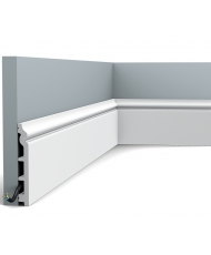 Напольный плинтус гладкий Orac decor SX118 окрашенный в RAL 9003